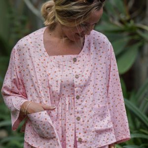 Kort jakke med rosa småruter - Pelikan skjorte